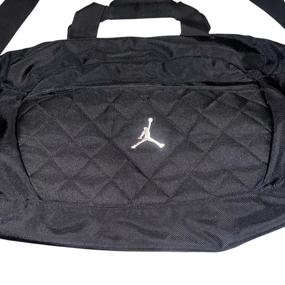 EUC Nike Air Jordan Jumpman Black Men's Duffel Bag Gym Bag Quilted